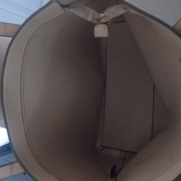 Purse - Picture 3 of 4